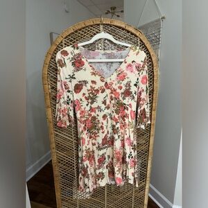 Chelsea & Violet Pink and Cream Flutter Sleeve Dress 🌺 (M)